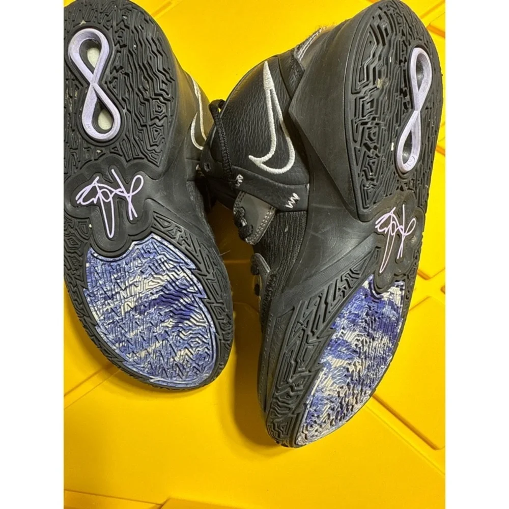 Nike Kyrie Infinity Metallic Shoes